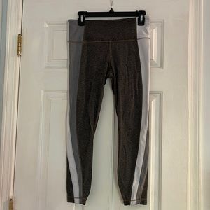 Athleta high waist 7/8 legging size medium gray and white
